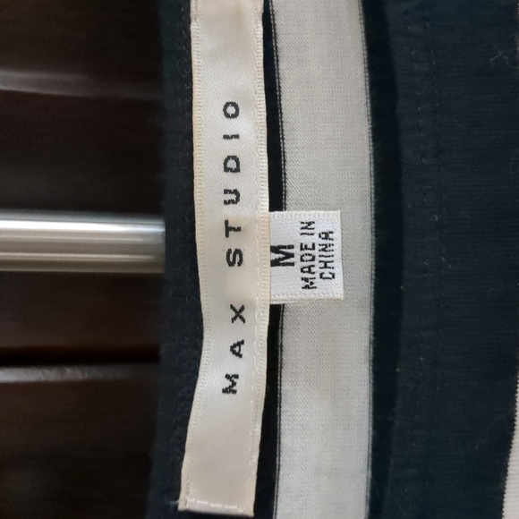 Top - Picture 2 of 4